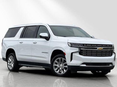 Used 2023 Chevrolet Suburban Premier AWD/4WD image 2