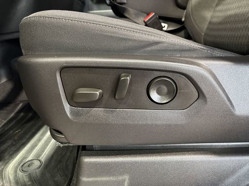 Used 2022 GMC Sierra 1500 Elevation image 12