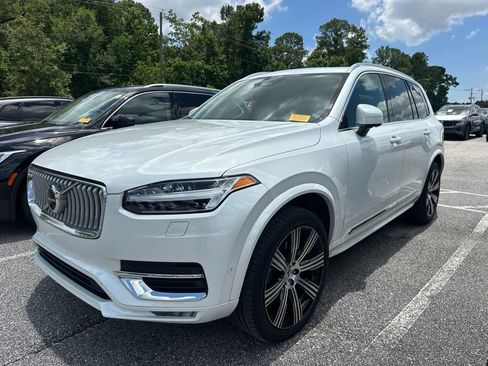 Used 2024 Volvo XC90 B5 Plus w/ Protection Package Premier AWD/4WD image 4