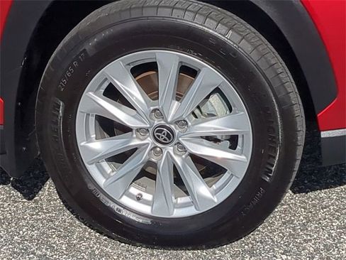 Certified 2025 Toyota Corolla Cross LE image 11