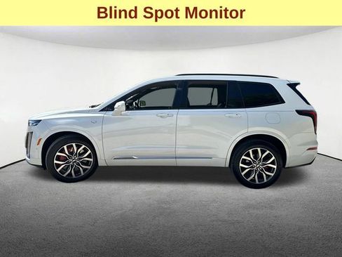 Used 2022 Cadillac XT6 Sport w/ Technology Package AWD/4WD image 6