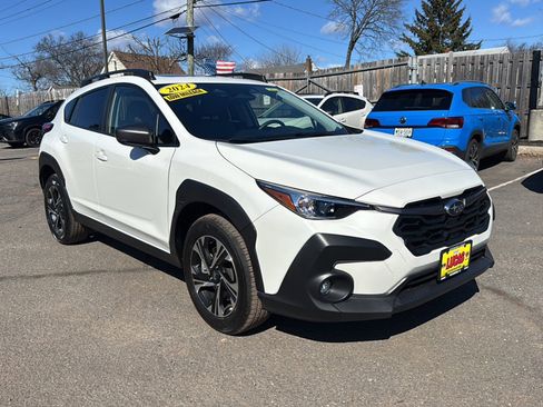 Used 2024 Subaru Crosstrek 2.0i Premium image 4