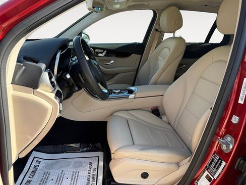 Used 2019 Mercedes-Benz GLC 300 4MATIC image 10