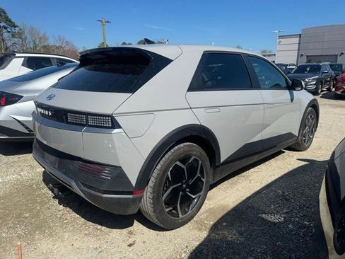 Used 2024 Hyundai Ioniq 5 SE image 9