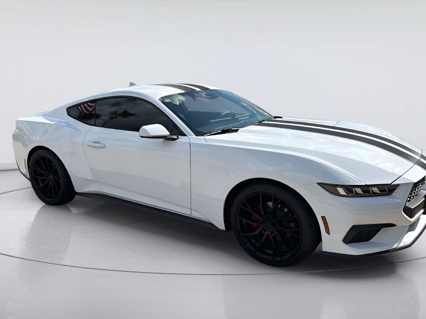 Used 2024 Ford Mustang Coupe RWD image 5