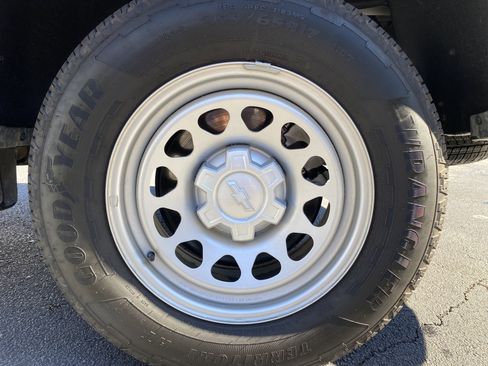 Used 2025 Chevrolet Colorado W/T w/ WT Convenience Package II image 12