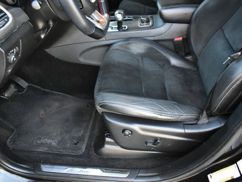 Used 2014 Jeep Grand Cherokee SRT AWD/4WD image 25