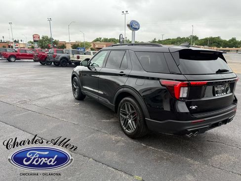 Used 2025 Ford Explorer ST w/ Sun And Sound Package AWD/4WD image 4