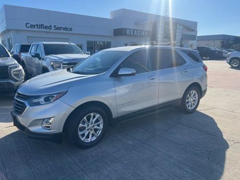 Used 2018 Chevrolet Equinox LT image 8