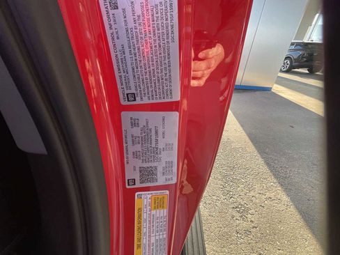 Used 2025 Chevrolet Silverado 2500 LT w/ Convenience Package image 30