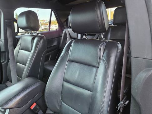 Used 2015 Ford Explorer Limited image 14