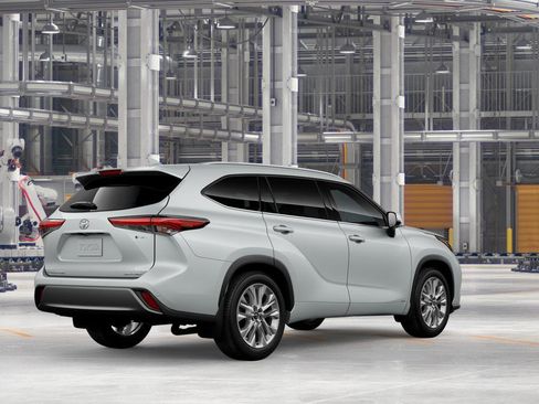 New 2026 Toyota Highlander Limited image 12