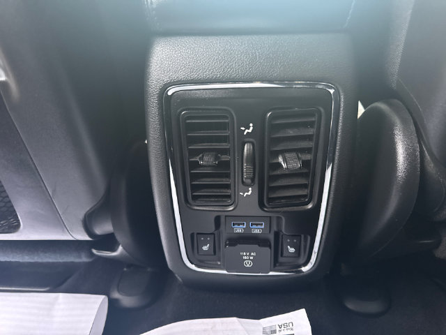 Used 2019 Jeep Grand Cherokee Limited w/ Luxury Group II AWD/4WD image 33