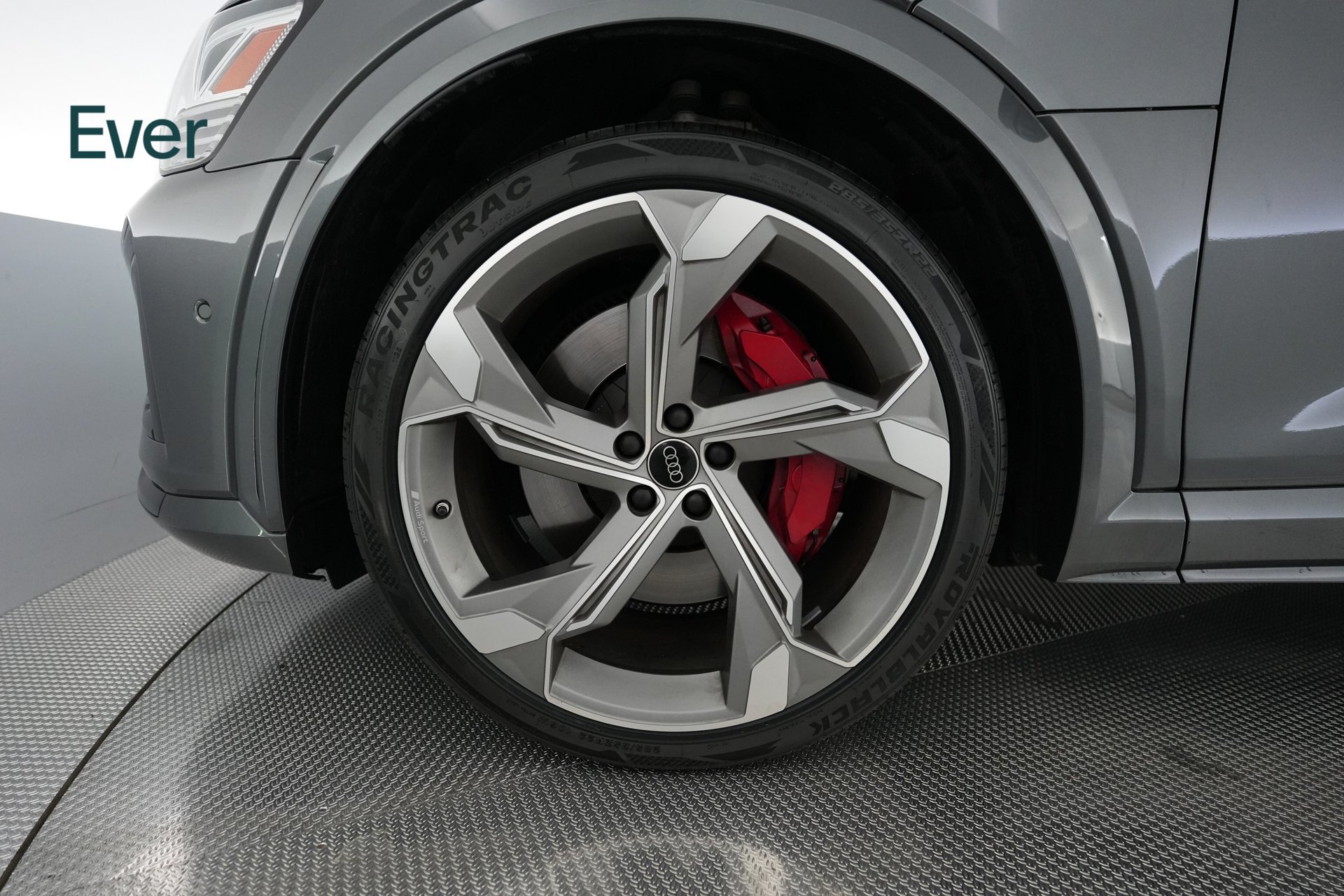 Used 2024 Audi SQ8 e-tron Premium Plus w/ Black Optic Package AWD/4WD image 19