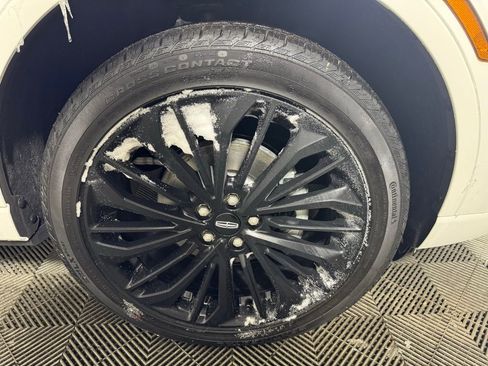 New 2026 Lincoln Corsair Premiere image 11