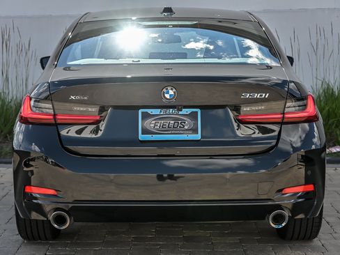 Used 2025 BMW 330i xDrive Sedan AWD/4WD image 11