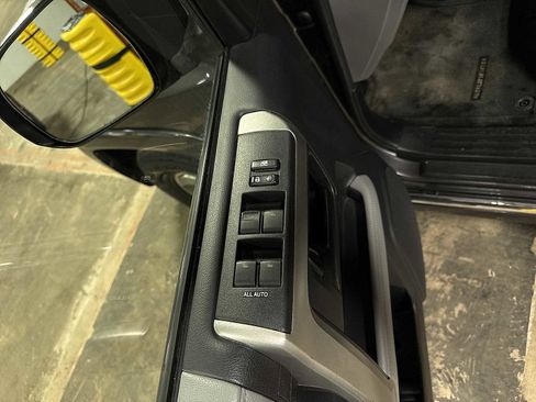 Used 2013 Toyota 4Runner SR5 w/ Convenience Pkg image 22