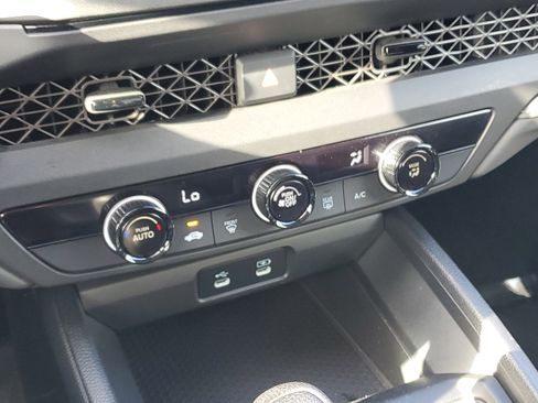 Used 2023 Honda Accord LX image 22