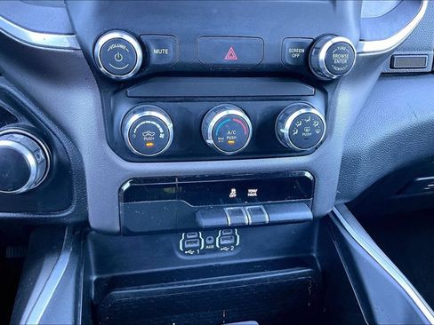 Used 2020 RAM 1500 Big Horn AWD/4WD image 17