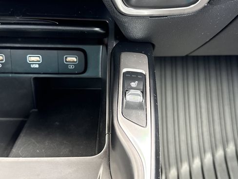 Used 2021 Kia Sorento S FWD image 29