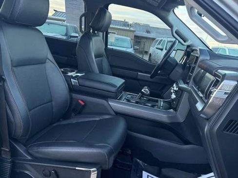 Used 2023 Ford F150 Lariat w/ FX4 Off-Road Package image 12