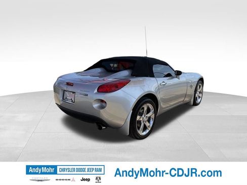 Used 2007 Pontiac Solstice Convertible w/ Premium Package RWD image 7