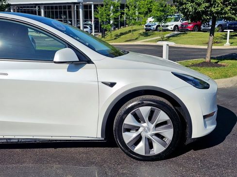 Used 2021 Tesla Model Y Long Range AWD/4WD image 6