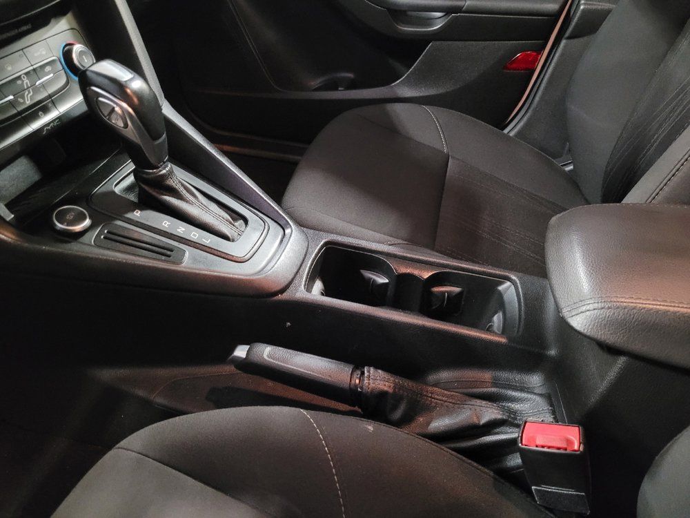 Used 2016 Ford Focus SE FWD image 26