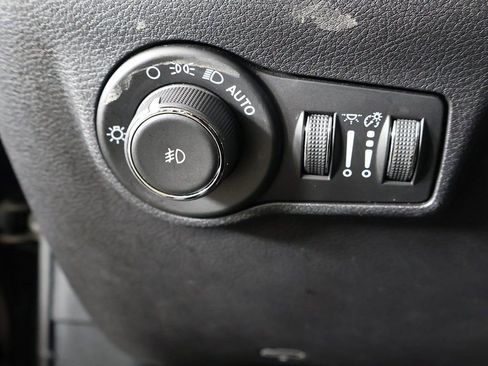 Used 2024 Jeep Compass Trailhawk image 34