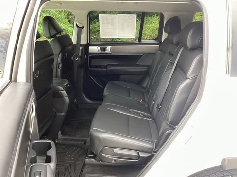 Used 2025 Hyundai Santa Fe SEL FWD image 53