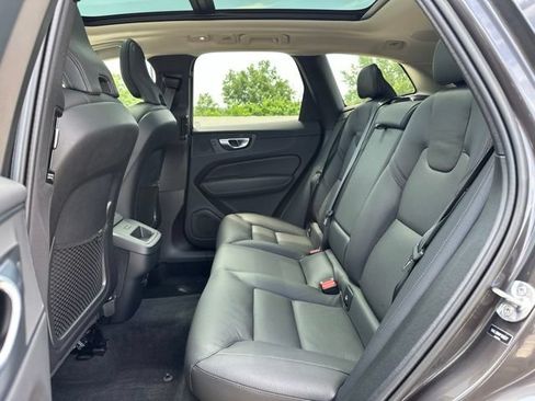 Certified 2023 Volvo XC60 B5 Plus w/ Climate Package AWD/4WD image 13