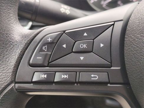 Used 2024 Nissan Sentra S image 22