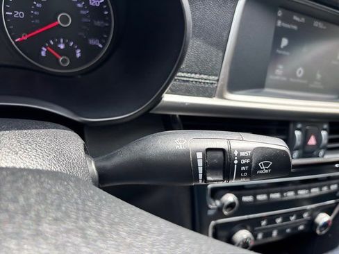 Used 2018 Kia Optima LX FWD image 35