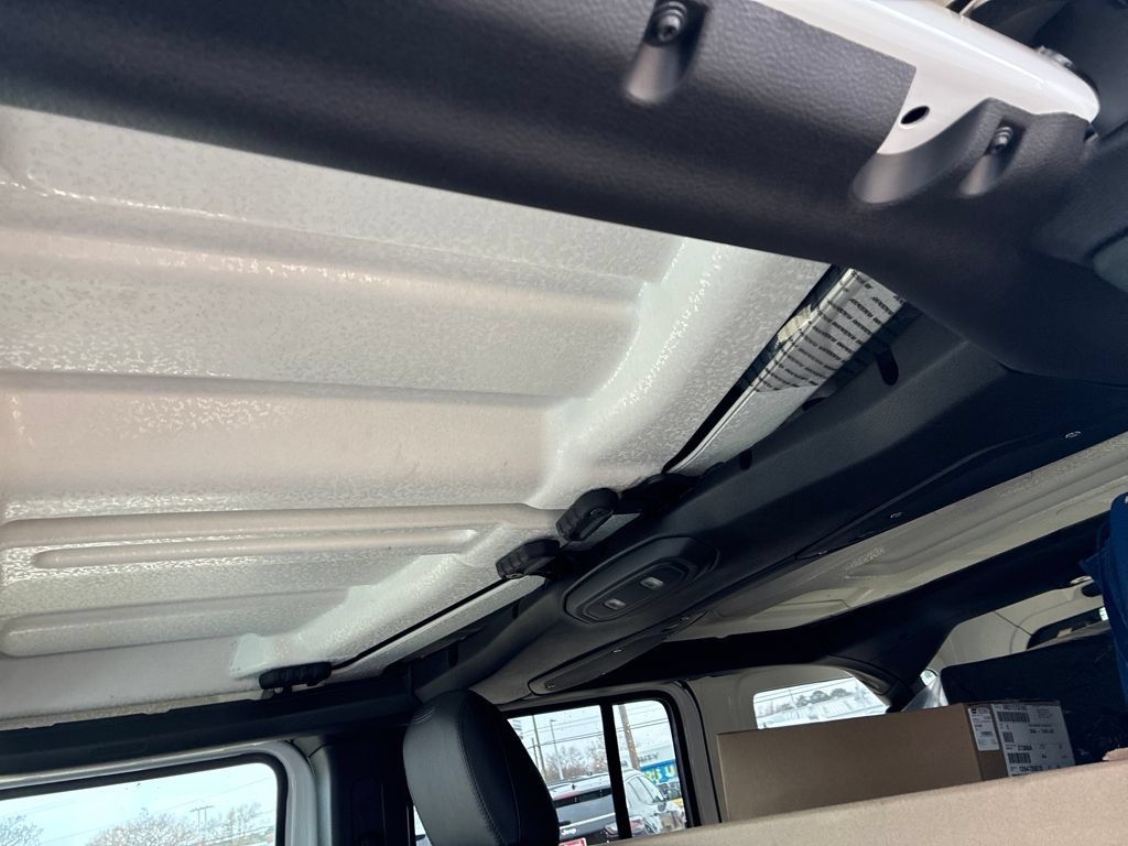 New 2025 Jeep Wrangler Unlimited Sahara AWD/4WD image 21