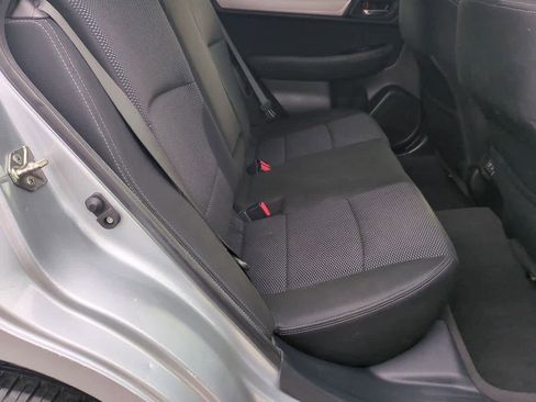 Used 2019 Subaru Outback 2.5i Premium image 19