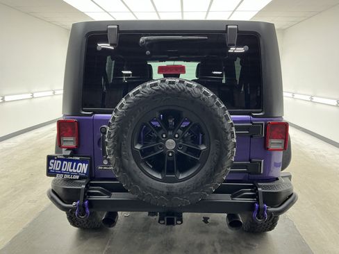 Used 2017 Jeep Wrangler Unlimited Sahara image 5