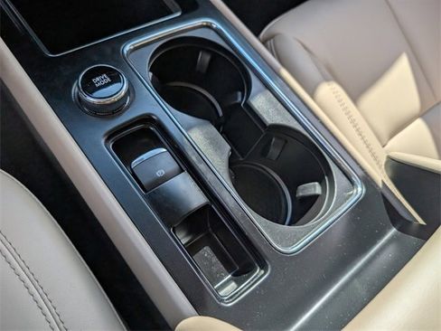 Used 2024 Lincoln Corsair FWD image 24