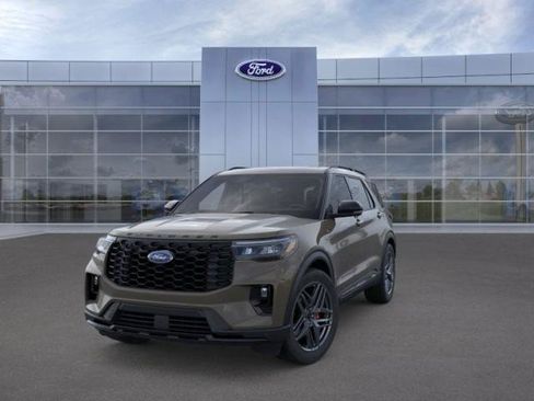 New 2026 Ford Explorer ST-Line w/ ST-Line Street Pack AWD/4WD image 2