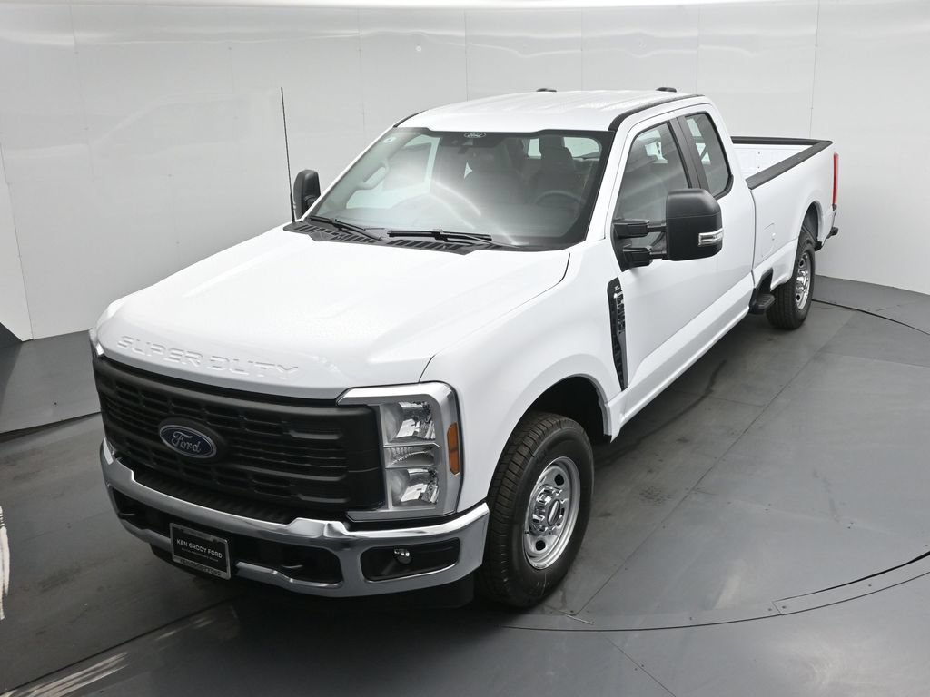 New 2026 Ford F250 XL w/ XL Chrome Package RWD image 29