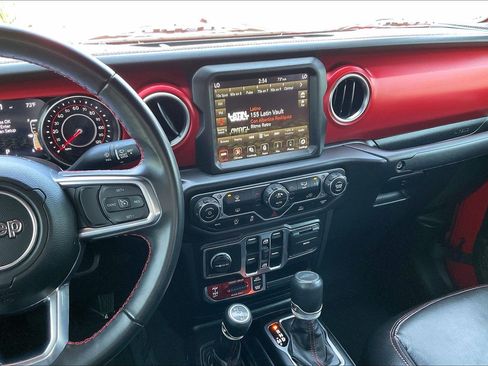 Used 2022 Jeep Gladiator Rubicon w/ LED Lighting Group AWD/4WD image 6