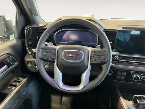 Used 2024 GMC Sierra 1500 SLT w/ SLT Premium Plus Package AWD/4WD image 10