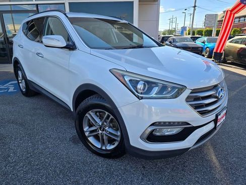 Used 2017 Hyundai Santa Fe Sport FWD image 2