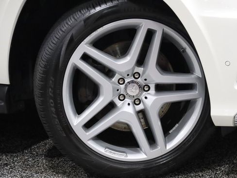 Used 2013 Mercedes-Benz GL 550 4MATIC image 4