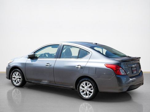 Used 2018 Nissan Versa SV w/ SV Special Edition Package FWD image 5