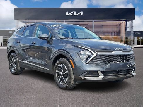 Used 2023 Kia Sportage LX AWD/4WD image 1