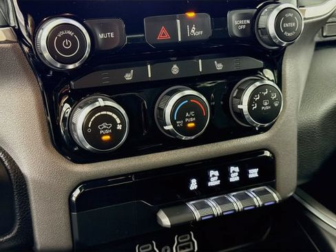 Used 2025 RAM 1500 Big Horn AWD/4WD image 15
