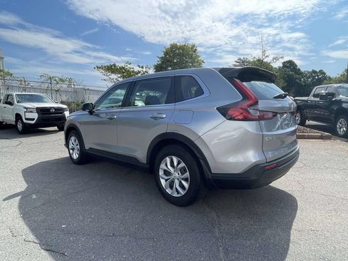 Used 2023 Honda CR-V LX image 4