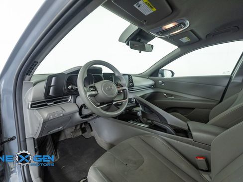 Used 2021 Hyundai Elantra SEL image 10