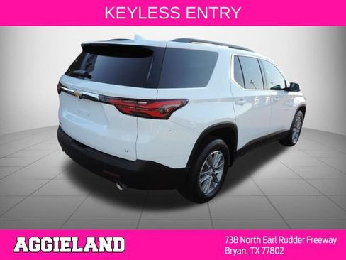 Used 2023 Chevrolet Traverse LT FWD image 4