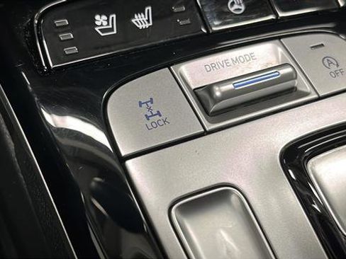 Used 2024 Hyundai Tucson Limited image 36